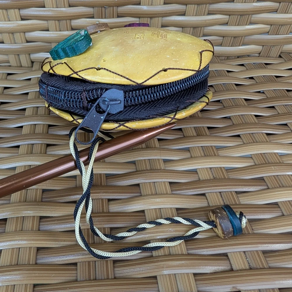 Handmade Coconut Shell Wristlet Pouch Floral Leaf Beads Asian Small - Picture 4 of 12